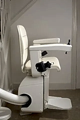 Handicare FreeCurve 4 Thumb 1